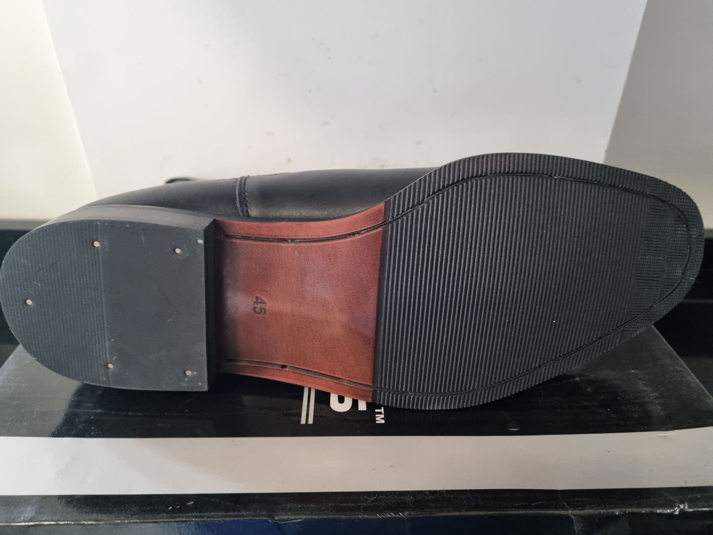 Chelsea Boot by Roamers - Black Leather - (M252A)