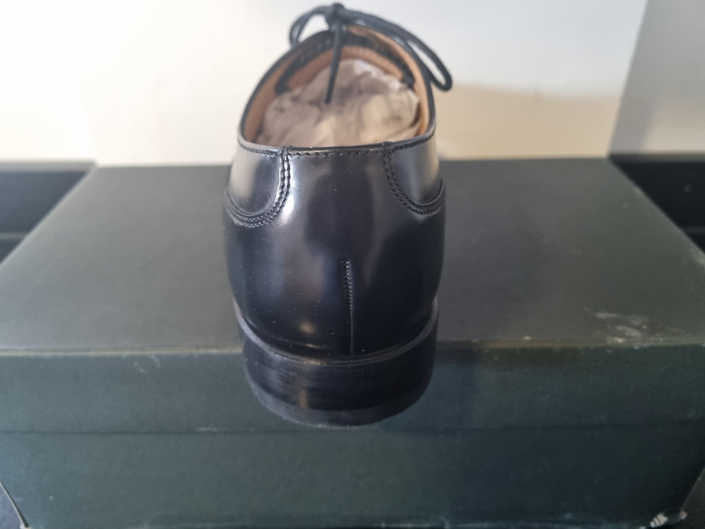 Loake - Hi-Shine Black Leather Oxford Shoe