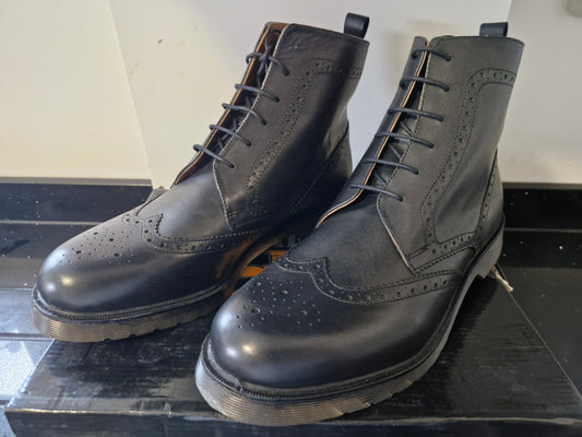 Grafters 6 Eye Lace Up Black Leather Brogue Boot (M792A)