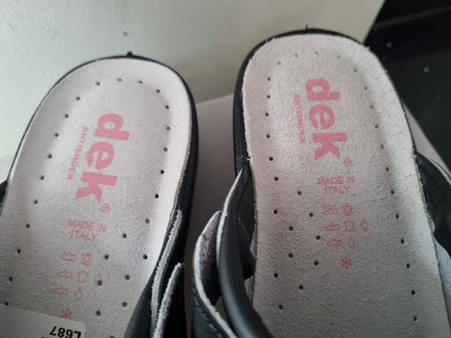 Womens - Clog by Dek - Black Swivel Bar (L687A)