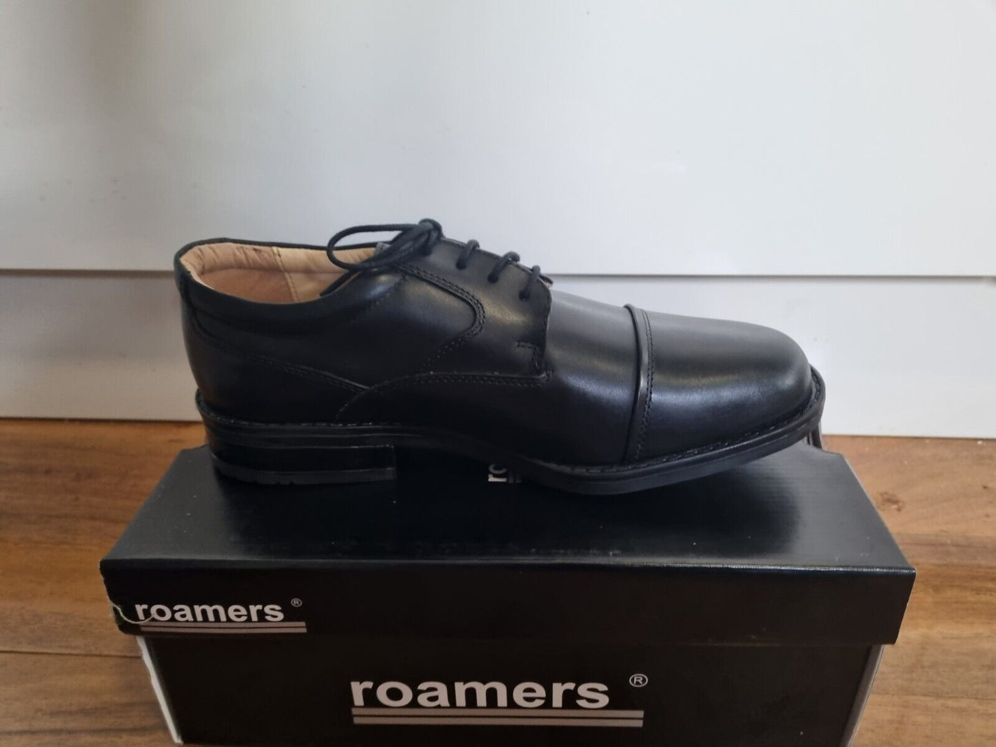 2. Roamers - 4 Eye Capped Gibson Shoe - Black Leather (M247A)