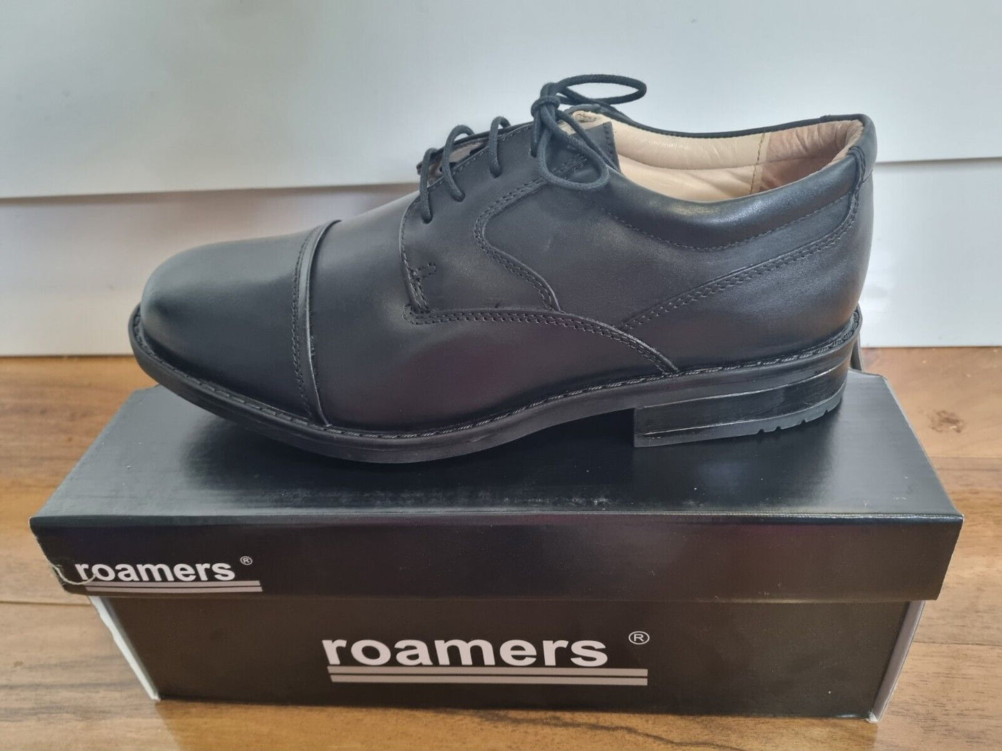 2. Roamers - 4 Eye Capped Gibson Shoe - Black Leather (M247A)