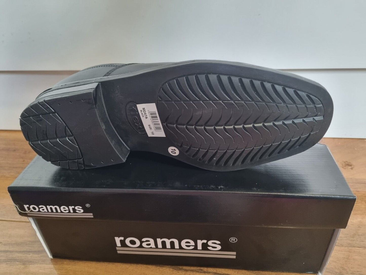 2. Roamers - 4 Eye Capped Gibson Shoe - Black Leather (M247A)