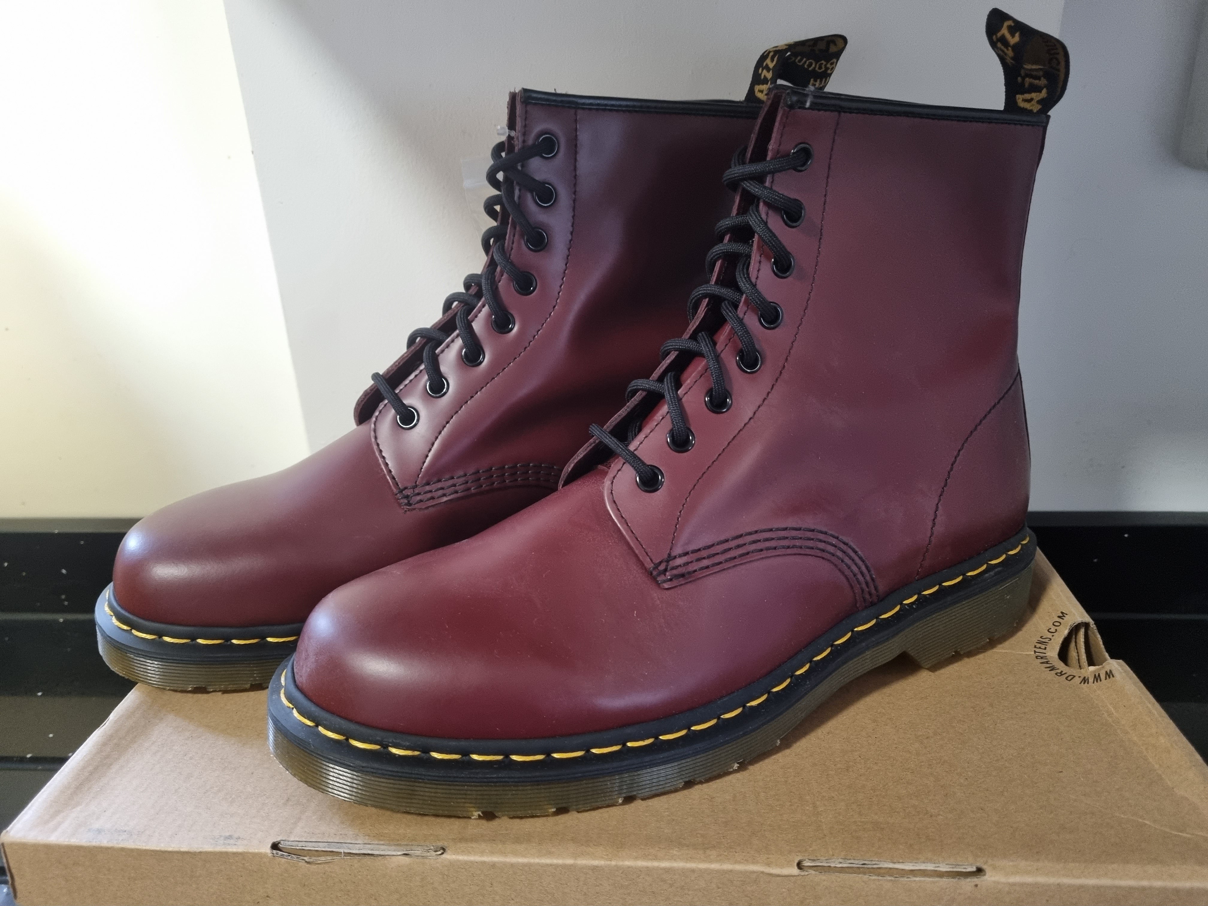 Dr. martens 7b10 clearance ns 7 eye boot