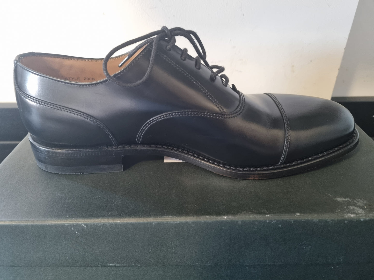Loake - Hi-Shine Black Leather Oxford Shoe