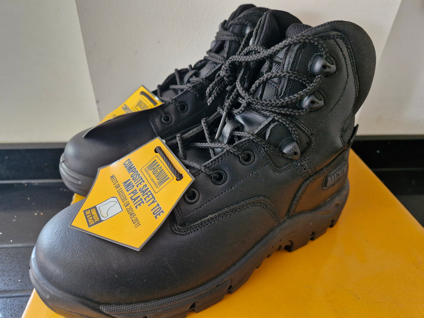 Magnum Boots Precicion Site Master Size 6