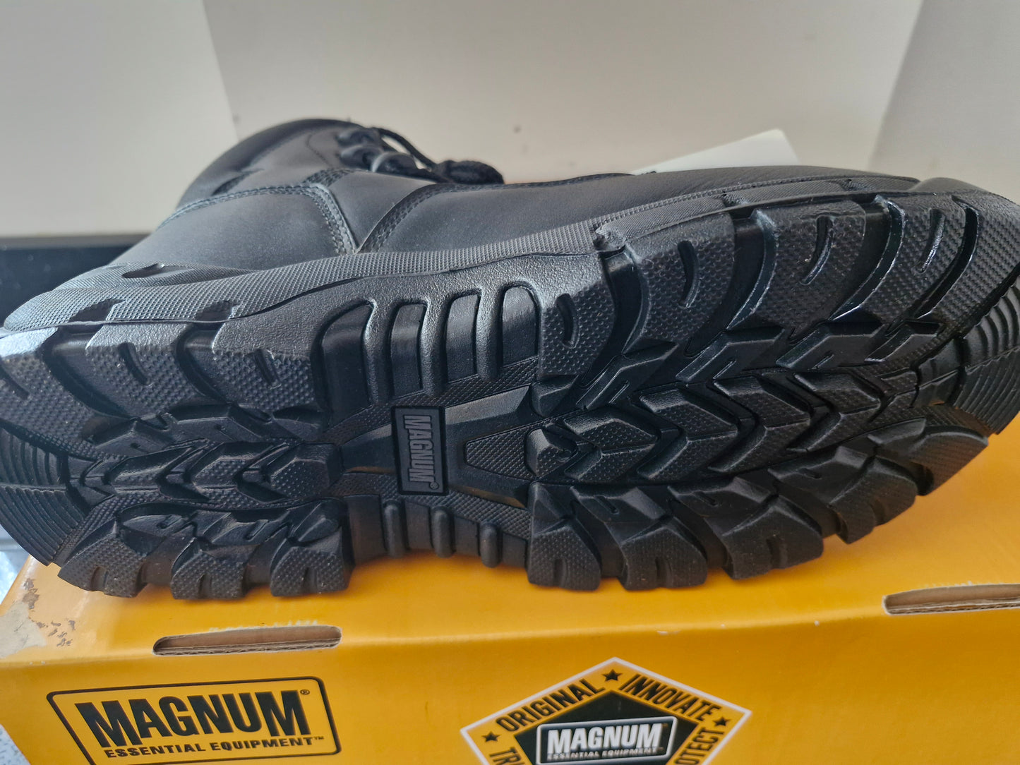 Magnum Boots Precicion Site Master Size 6