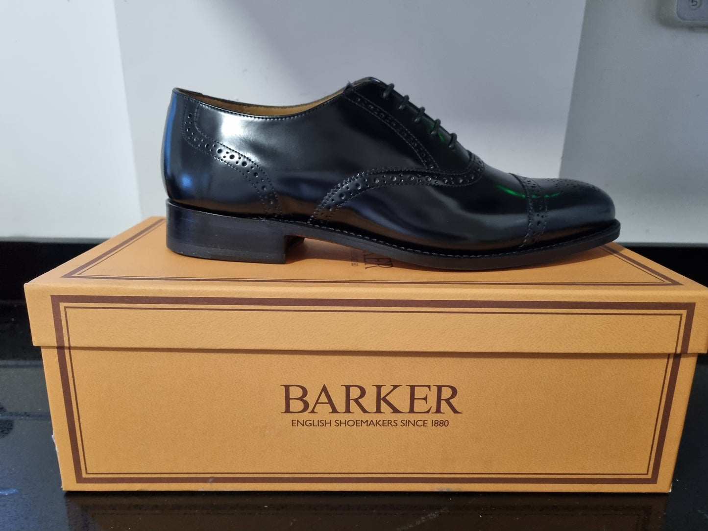 Barker - Gatwick - Hi-Shine Black Leather 1/2 Brogue