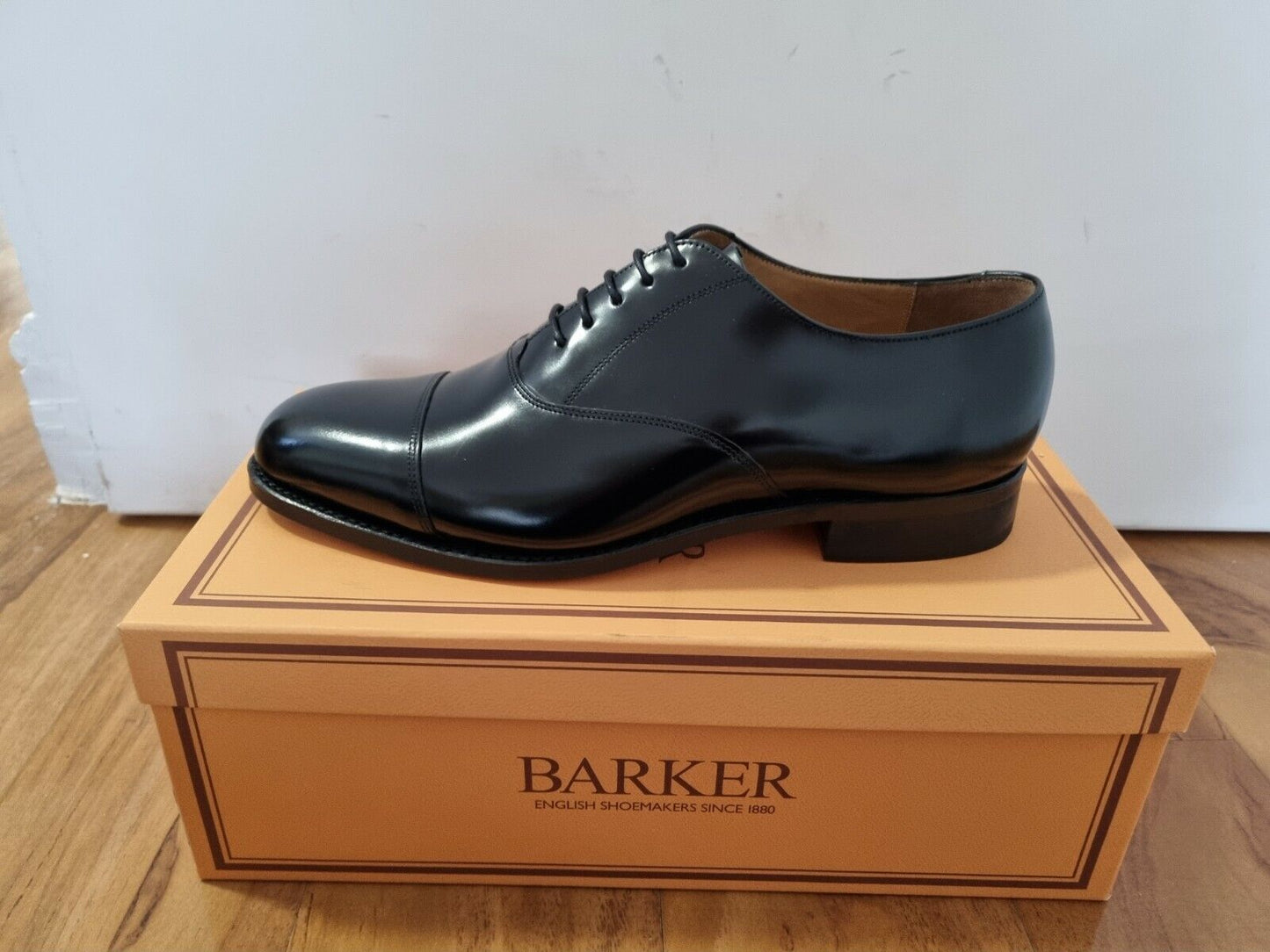 Barker - Luton - Hi-Shine Black Leather Oxford Shoe