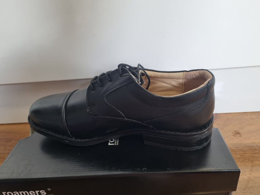 Roamers - 4 Eye Capped Gibson Shoe - Black Leather (M247A)