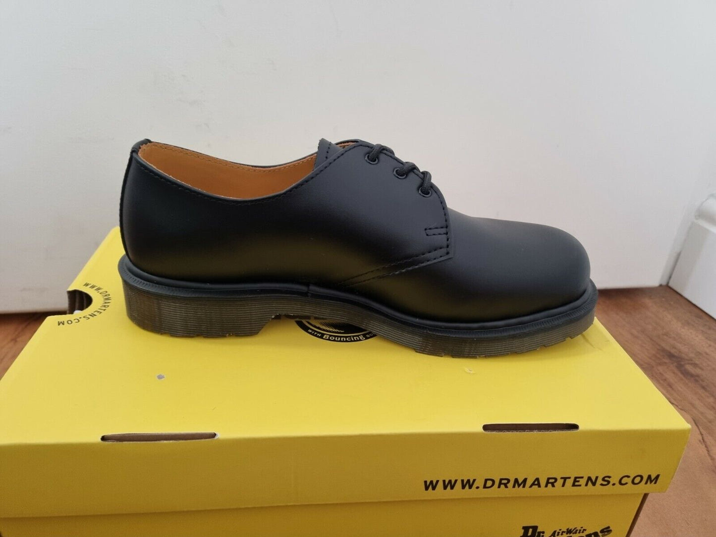Dr Marten - 3 Eye Gibson Shoe - Black Leather