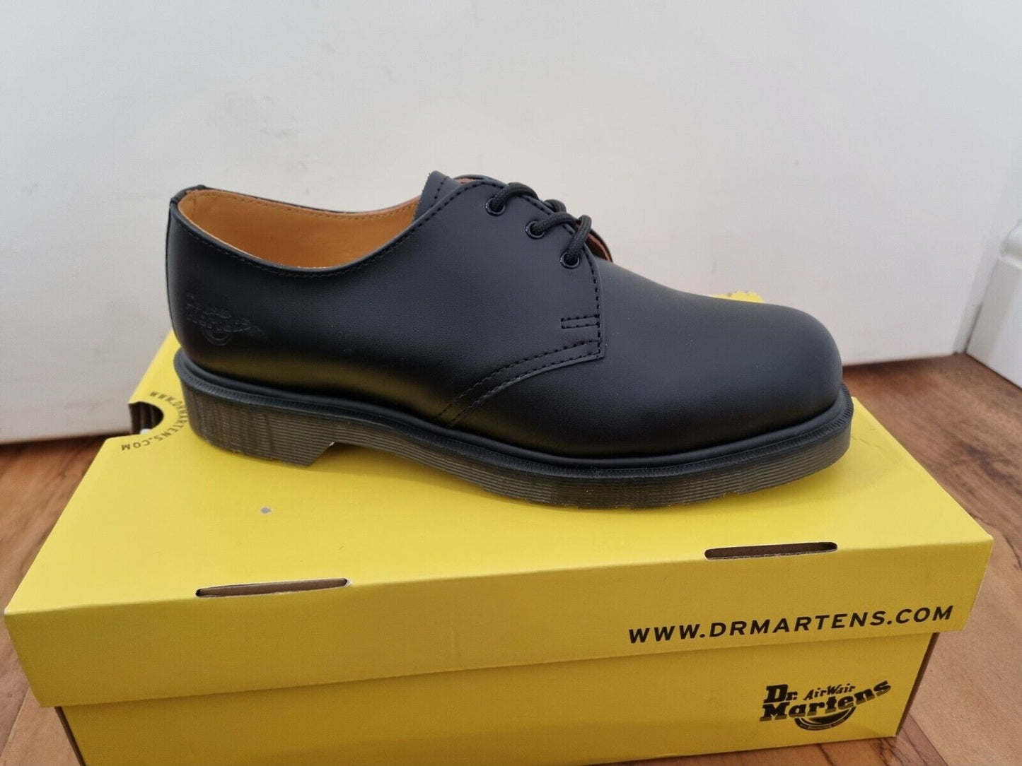 Dr Marten - 3 Eye Gibson Shoe - Black Leather