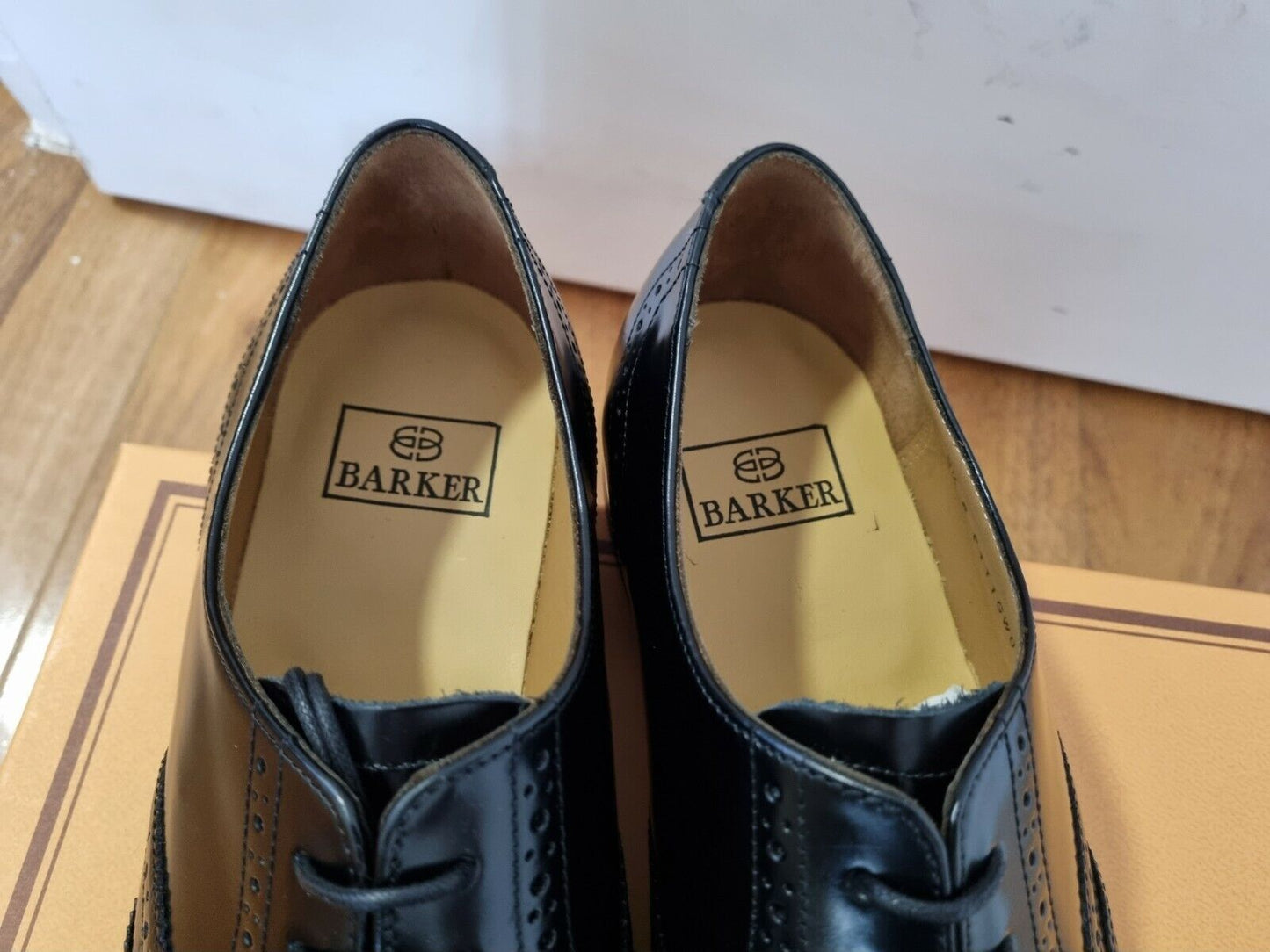 Barker - Glasgow - Hi-Shine Black Leather Brogue